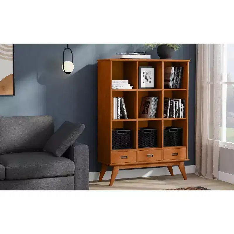 Bibliothèque de rangement Mid-Century de 42 pouces de large en bois massif couleur Teck Brun