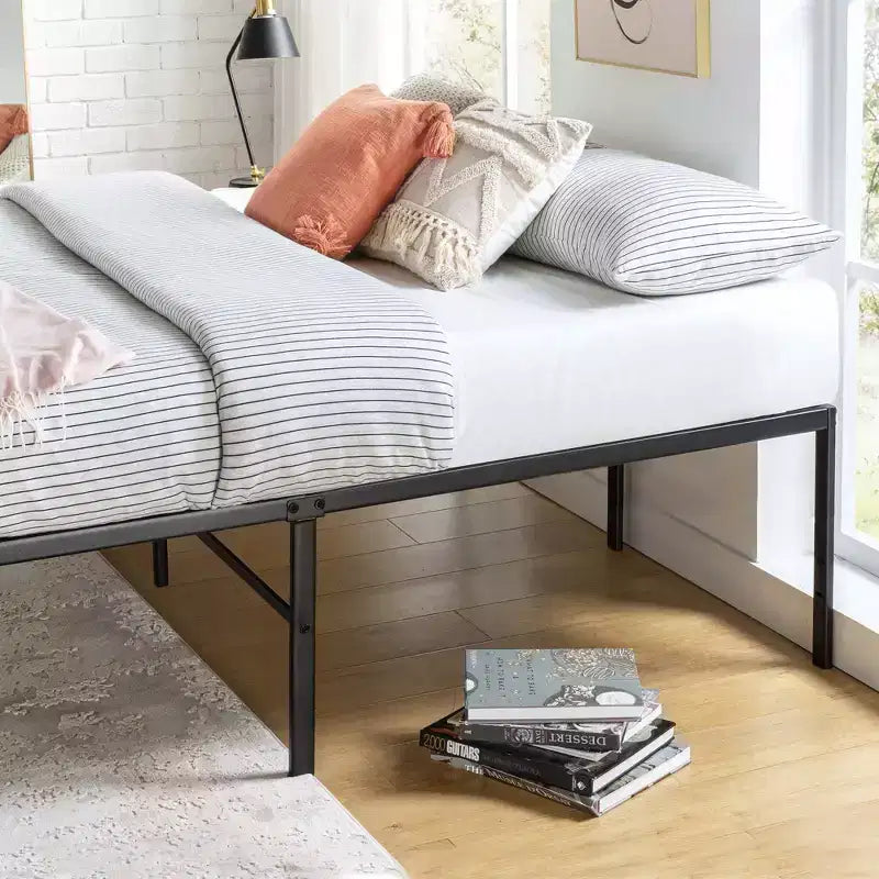 Lit plateforme classique en métal 18 po noir -